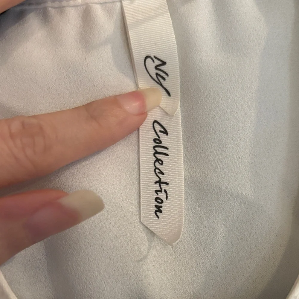 JM Collection White Sleeveless Blouse - Picture 2 of 5